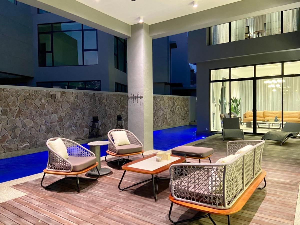 Molly Luxury Private Pool Bungalow茉莉的家豪华私人泳池别墅 Пантай-Сенанг Экстерьер фото