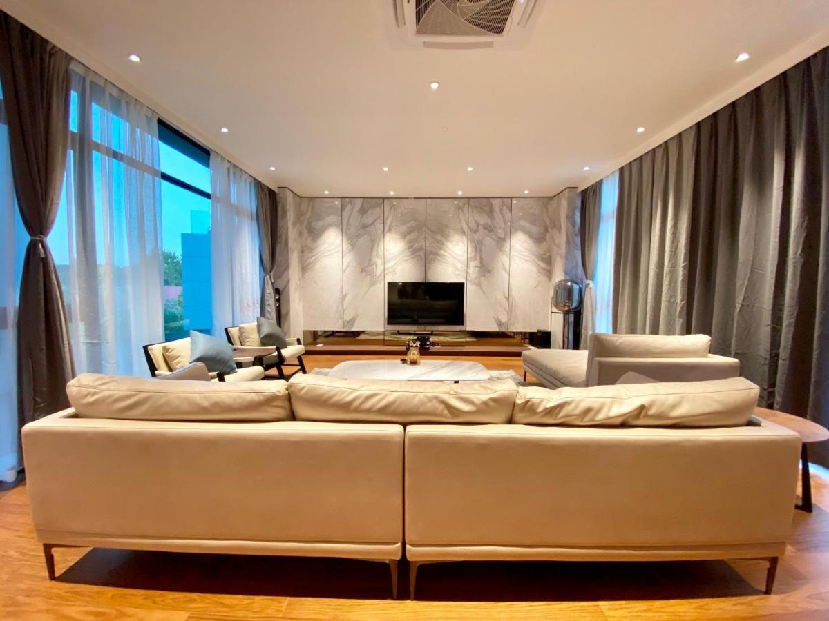 Molly Luxury Private Pool Bungalow茉莉的家豪华私人泳池别墅 Пантай-Сенанг Экстерьер фото